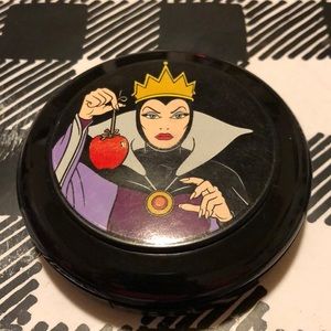 Mac Venomous Villains- Oh So Fair